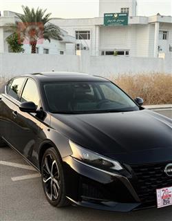 نيسان ألتيما